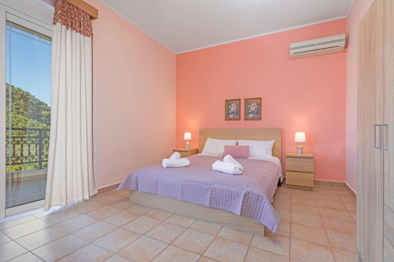 Lina's Amazing House In Ialysos וילה