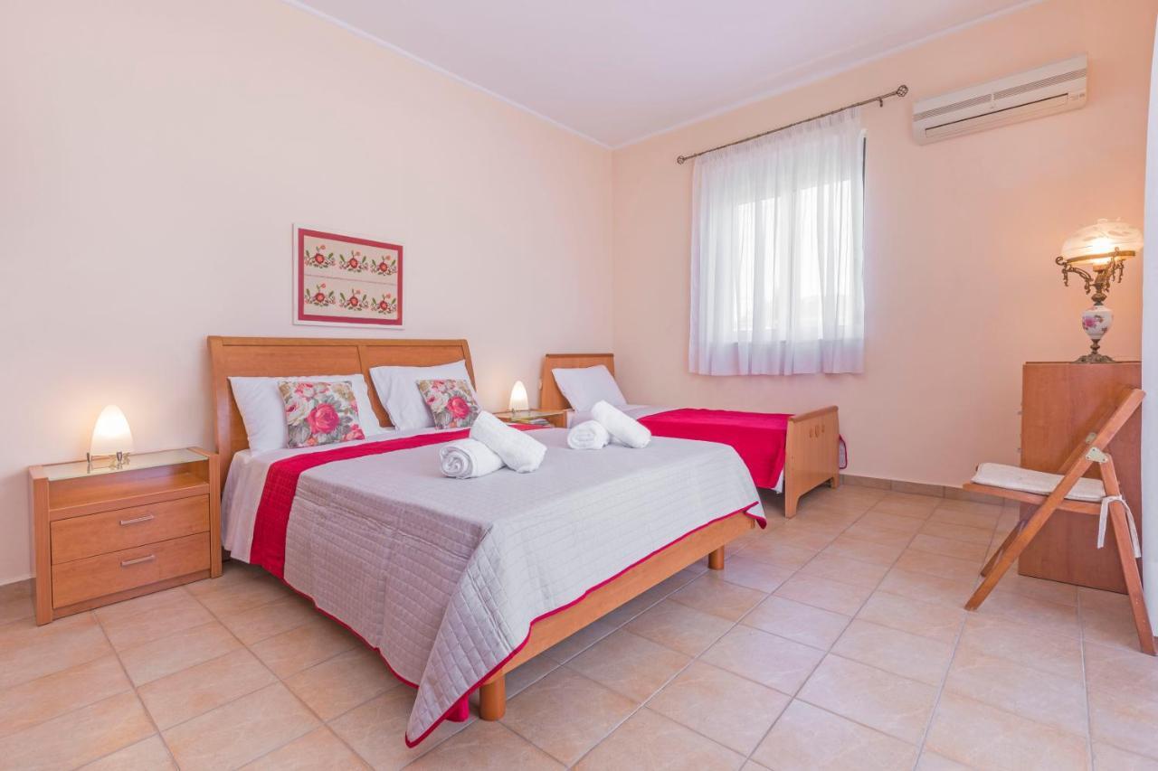 Lina's Amazing House In Ialysos * איקסיה
